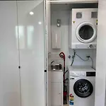 New Living In Surfers Paradise