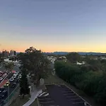 New Living In Surfers Paradise